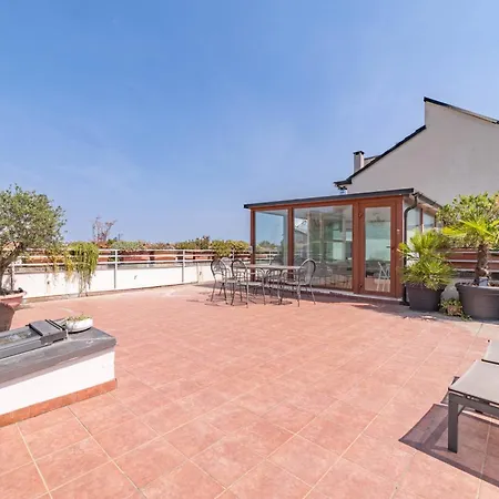 10' Navigli, Penthouse With Panoramic View דירה