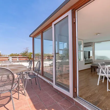 10' Navigli, Penthouse With Panoramic View *